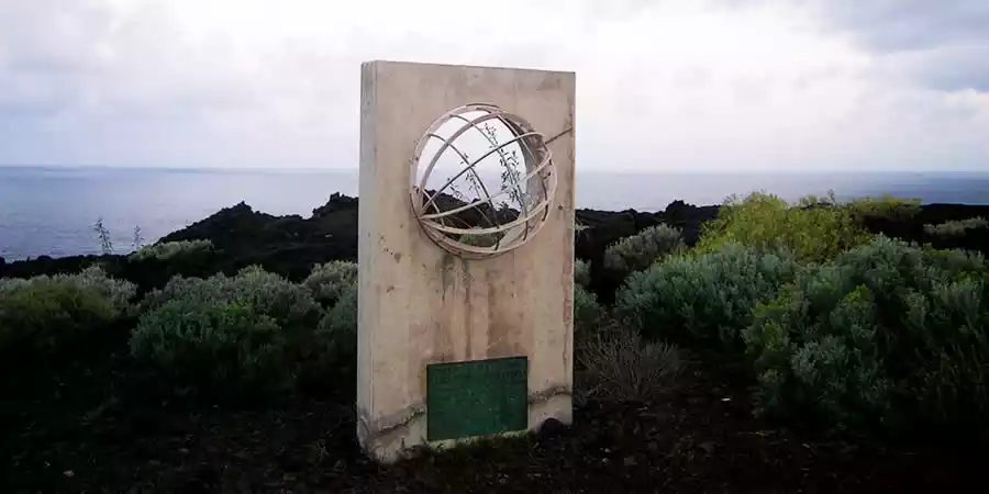 Monumento al Meridiano Cero